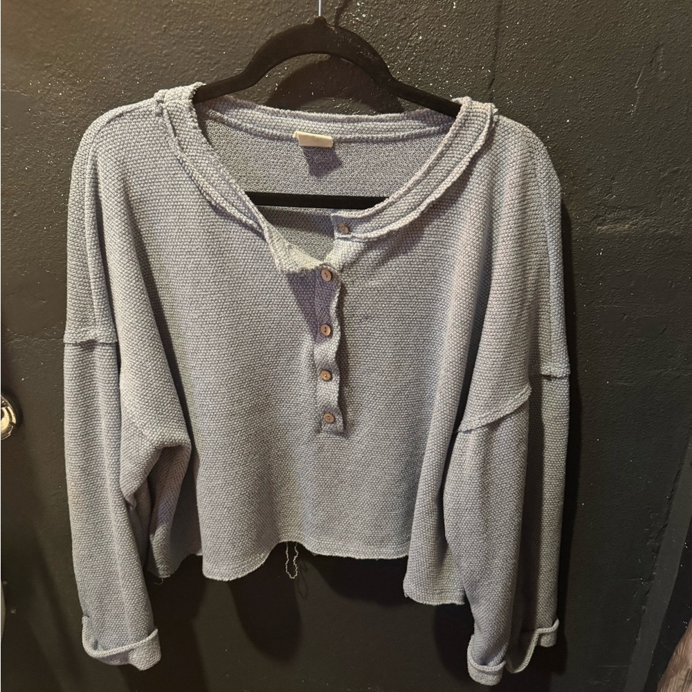 By Together Light Blue Button-Up Cropped Sweatshirt Size Small
